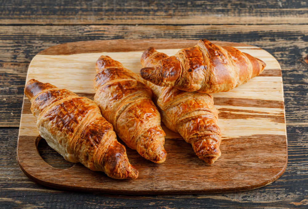 membuat croissant