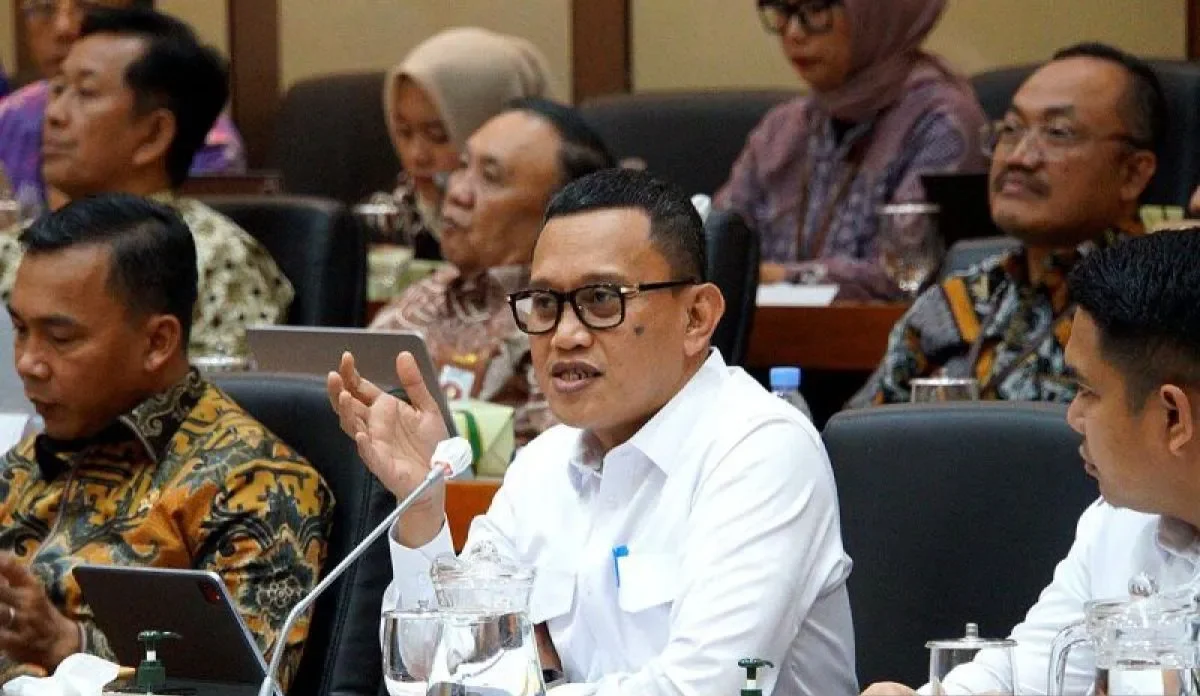 Fenomena #KaburAjaDulu: Cerminan Keputusasaan yang Butuh Solusi Nyata