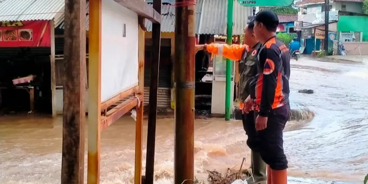 Tragedi Banjir dan Longsor di Sukabumi: Satu Korban Tewas, Tujuh Orang Masih Hilang